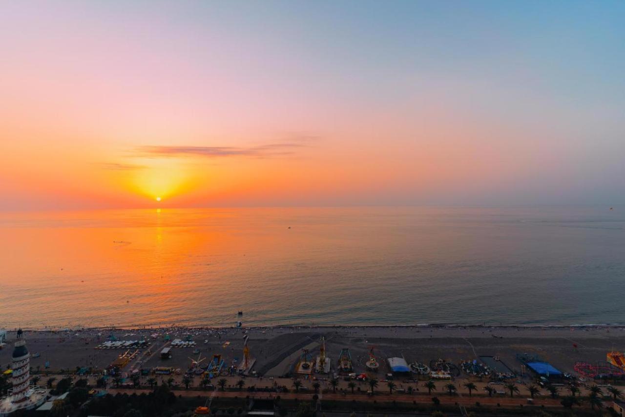 Orbi City Suite With Sea View Batumi Exteriör bild